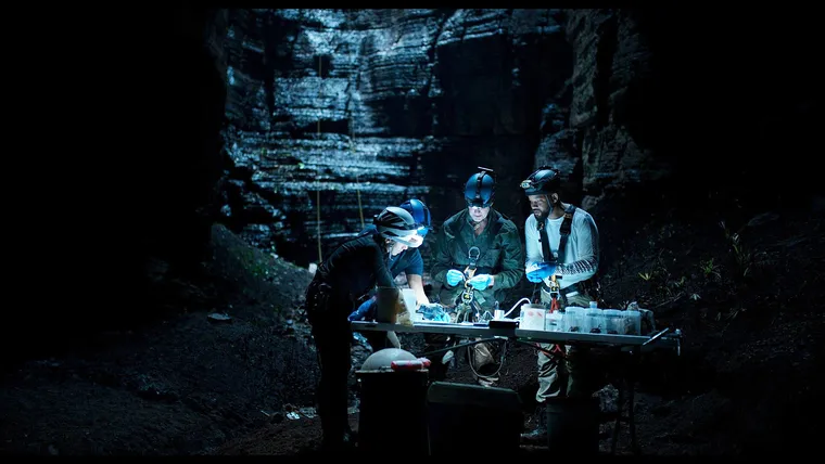 102theamazondeadlycreaturespoletopolewithwillsmithuhd_edit (1)