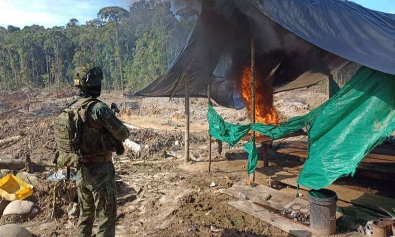 bd43aab96ad0ae43f1efa6e7b09f882b958a2338